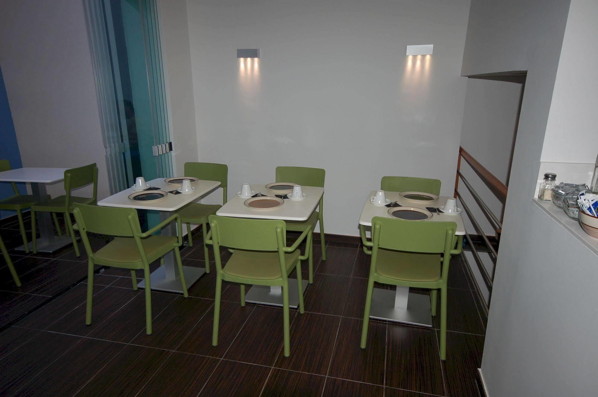 Hotel Led Sitges Kültér fotó